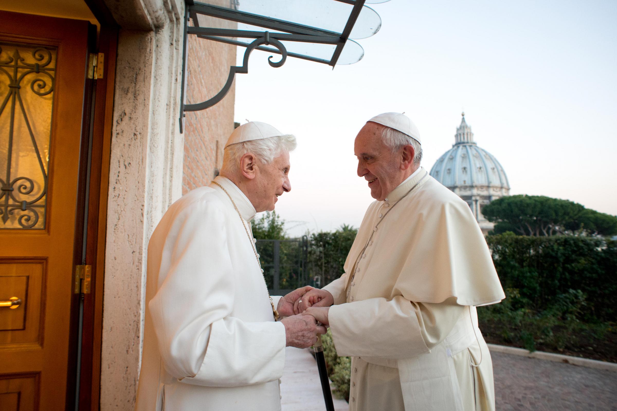 Vatican, Ratzinger's accusation: "Propaganda against me, they want to silence me"